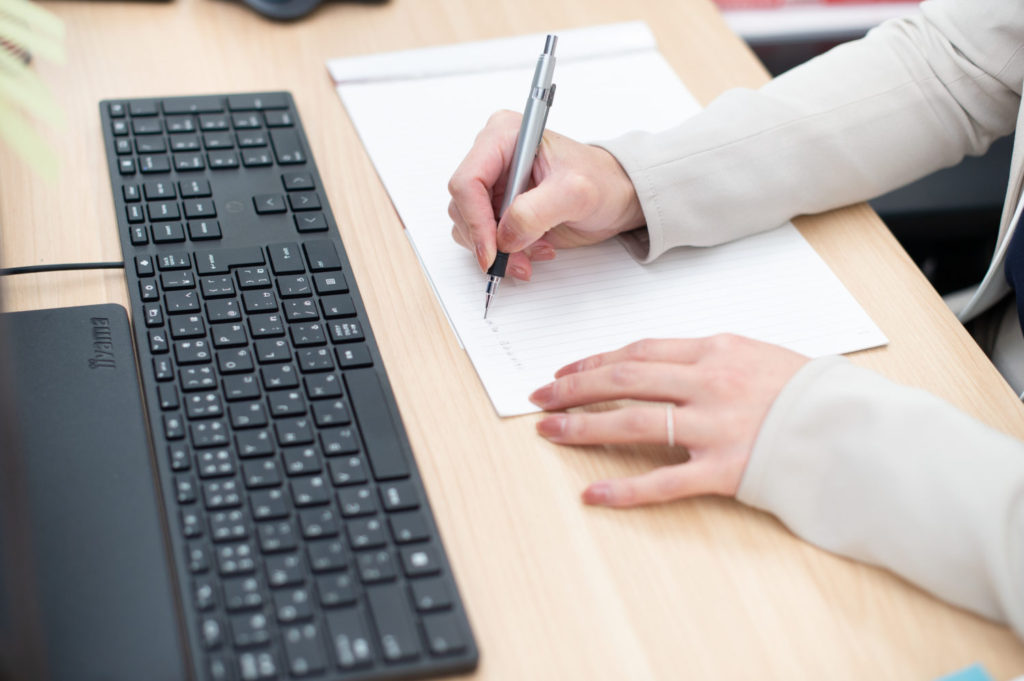 既にある後遺障害診断書の修正と新たな後遺障害診断書の作成で14級から併合11級に変更させた事例